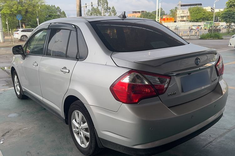 Used Venucia D50 2013 1.6L Automatic Fashion Edition
