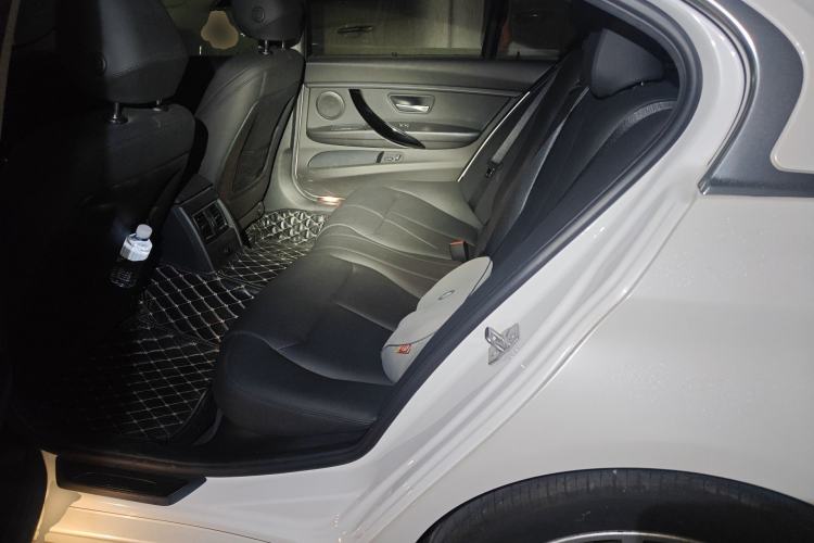 Used BMW 3 Series 2018 320Li Fashion Model Left Rear Seat