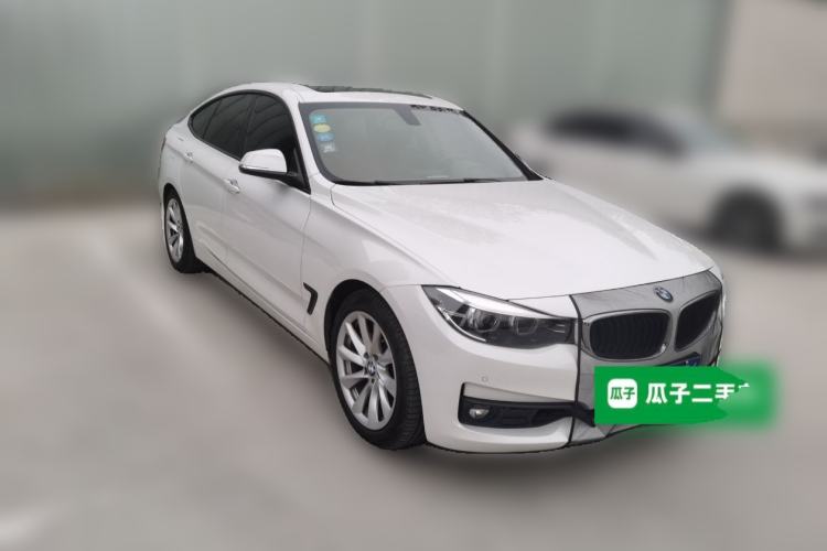 Used BMW 3 Series GT 2019 320i Sport Edition Front Right 45 Deg