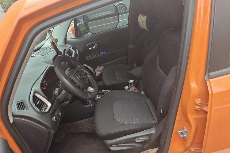 Used Jeep Renegade 2018 Connected Large Screen Version 180T Automatic High-Energy Edition