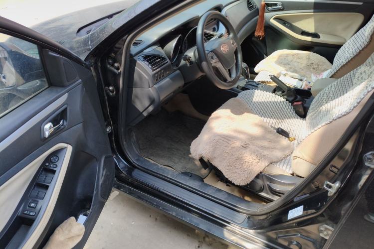 Used Bestune B70 2014 2.0L automatic comfort version
