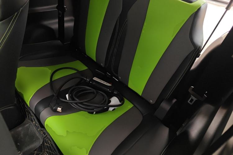 Used Roewe Clever 2021 302 km New Four-Seater Super-Efficient Version Left Rear Seat