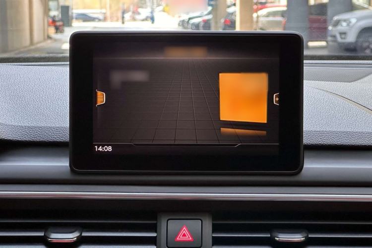 Used Audi A4L 2019 40 TFSI Ambition China VI Interior 3