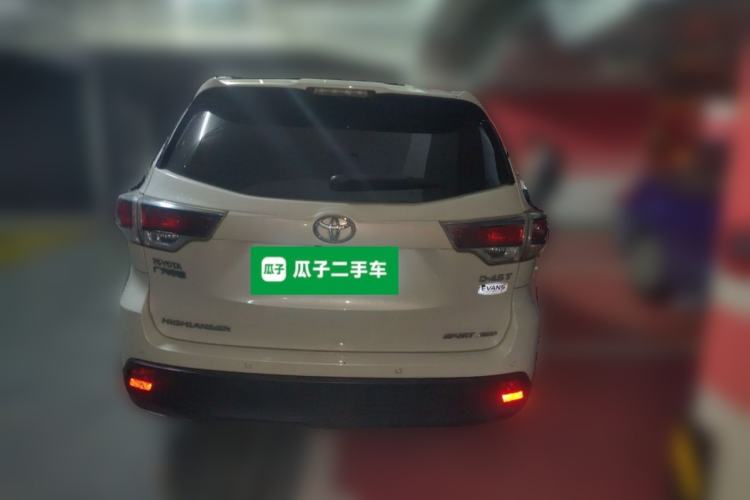 Used Toyota Highlander 2015 2.0T Four-Wheel Drive Luxury Edition 7-Seater Rear