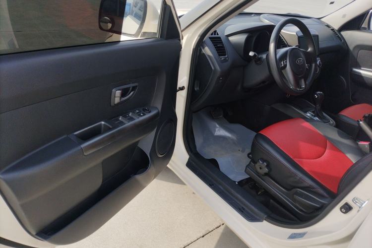 Used Kia Soul 2013 1.6L AT GL
