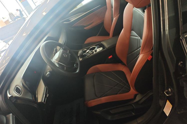 Used CHANGAN Eado 2023 Changan Edition PLUS Blue Whale NE 1.4T GDI DCT Prestige Version
