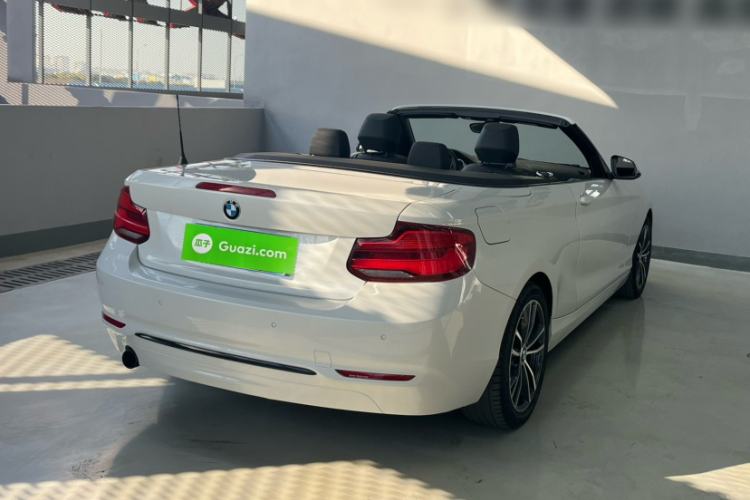 Used BMW 2 Series (Import) 2018 220i Convertible Coupe Sports Design Package

