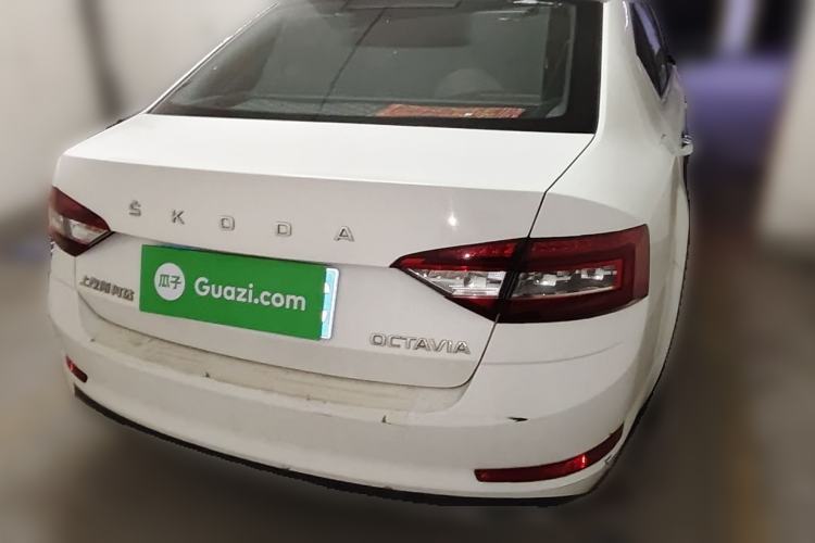 Used Skoda Octavia 2019 1.5L Automatic Smart Drive Luxury Edition China VI Standard