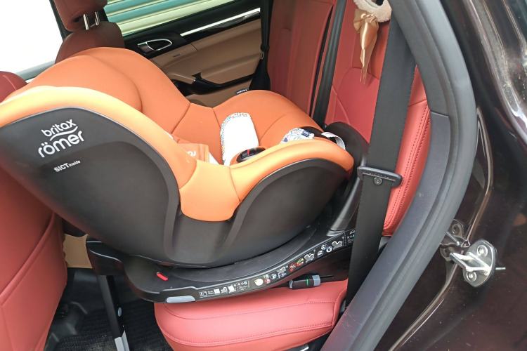 Used Porsche Cayenne 2016 3.6 V6 U.S. specification Left Rear Seat