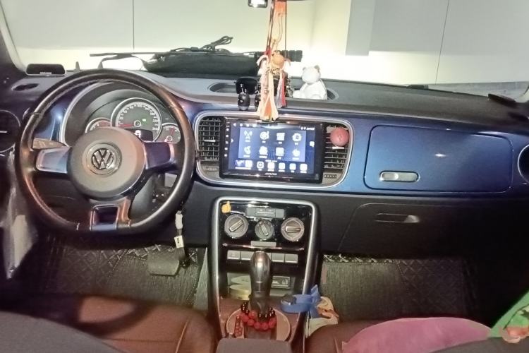 Used Volkswagen Beetle 2018 180TSI Yile Model Center Console