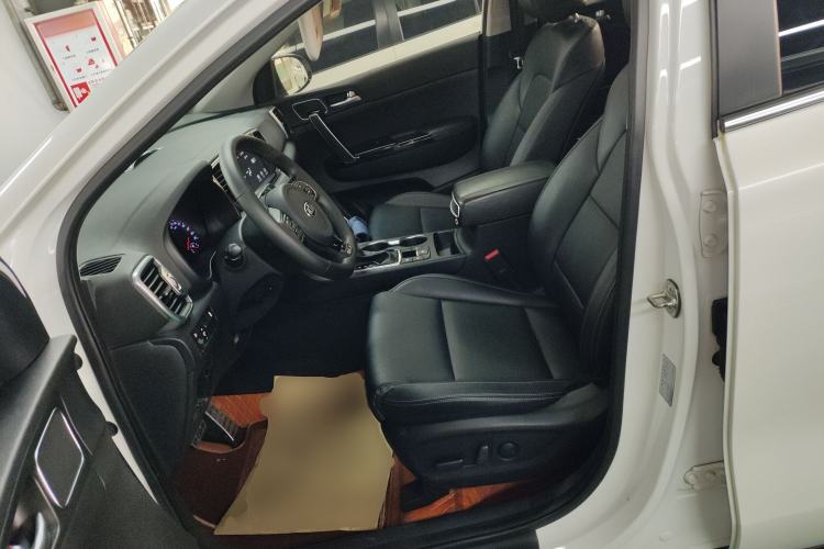 Used Kia KX5 2017 1.6T Automatic Two-Wheel Drive 15th Anniversary Special Edition DLX Left Front Seat