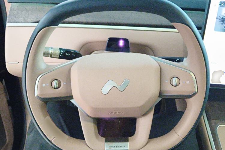 Used ONVO Luxeed L90 2025 Model—Ultra Six-Seater Version