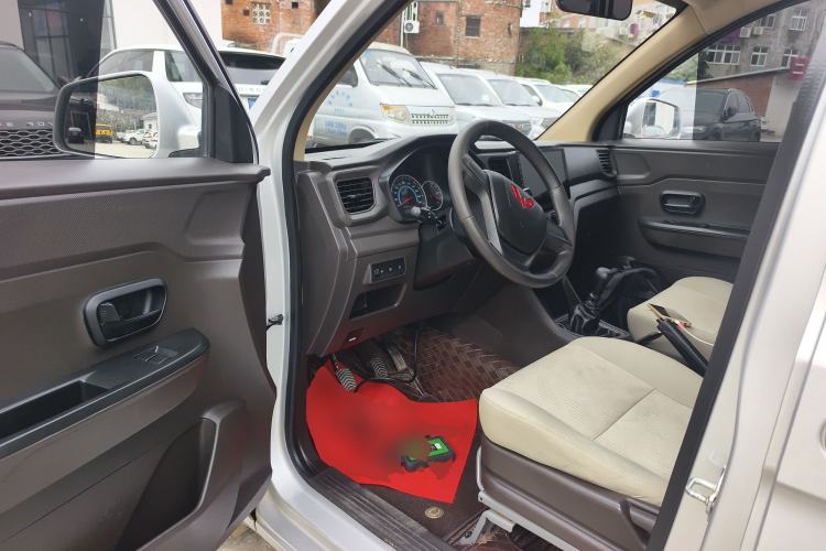 Used Wuling Hongguang V 2022 1.5L Enjoy Edition Electric-Powered LAR