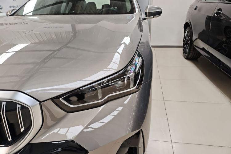 Used BMW i5 2024 eDrive 35L M Sport Package Left Front Headlight