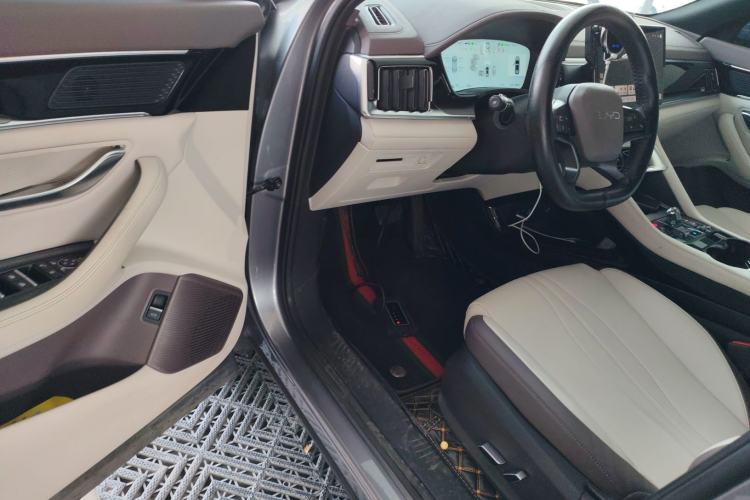 Used BYD Song PLUS New Energy 2025 EV Intelligent Driving Edition 520km Luxury Model Driver Seat