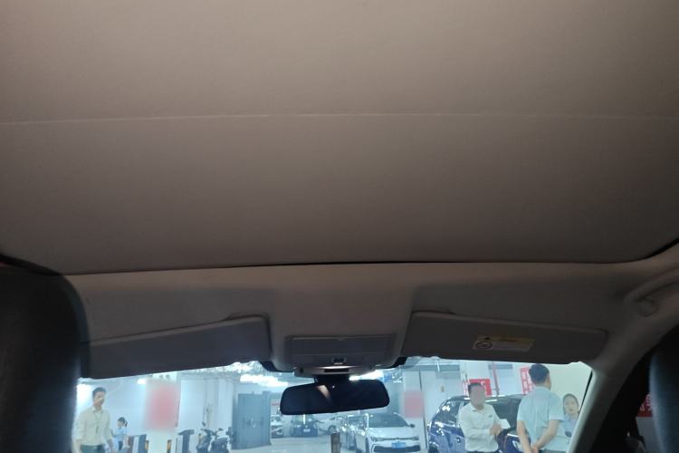 Used Land Rover Discovery Sport 2019 240 PS SE Dynamic Version China VI Standard Headliner