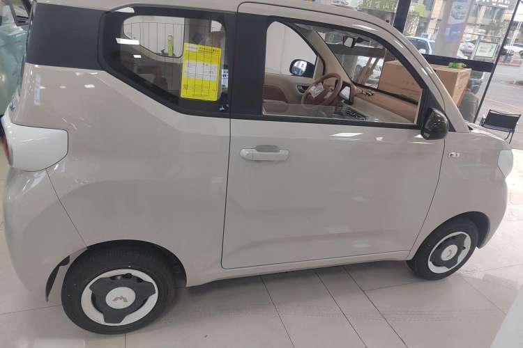 Used Wuling Hongguang MINIEV 2024 3rd Generation 215km Youth Edition