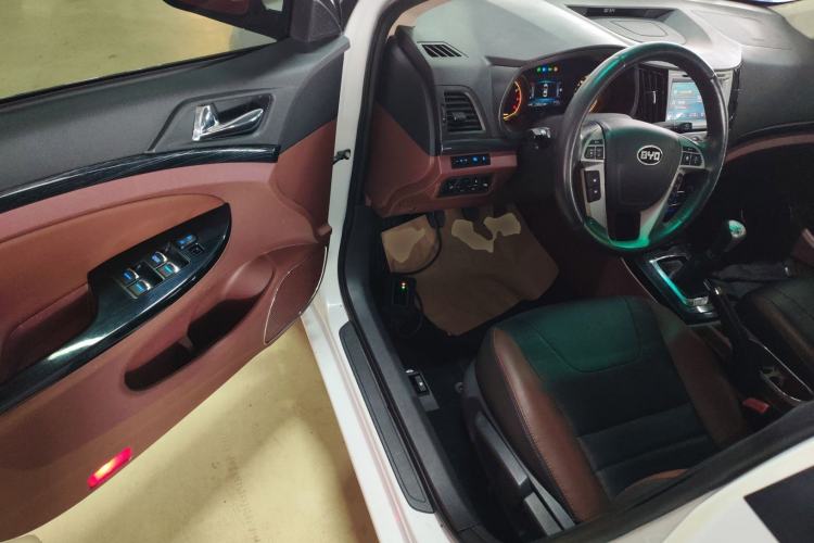 Used BYD Surui 2015 1.5L Manual Luxury Model
