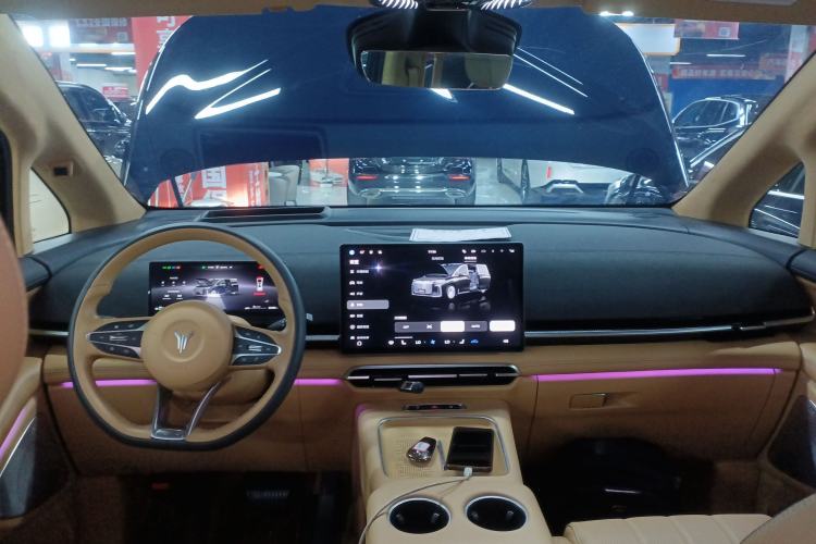 Used VOYAH Dream 2025 PHEV Four-Wheel-Drive Flagship Version – Qiankun Edition Center Console