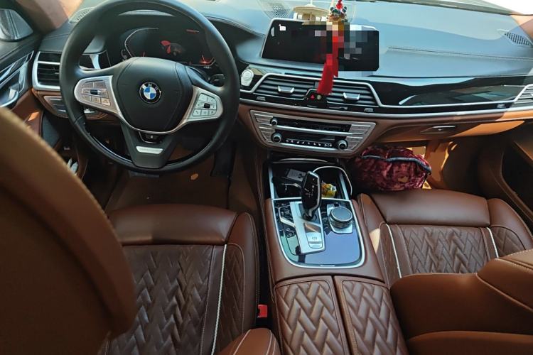 Used BMW 7 Series 2019 740Li xDrive Executive Luxury Package Center Console