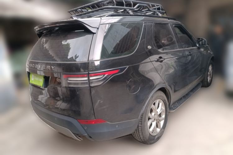 Used Land Rover Discovery 2018 2.0T SE Rear Right 45 Deg