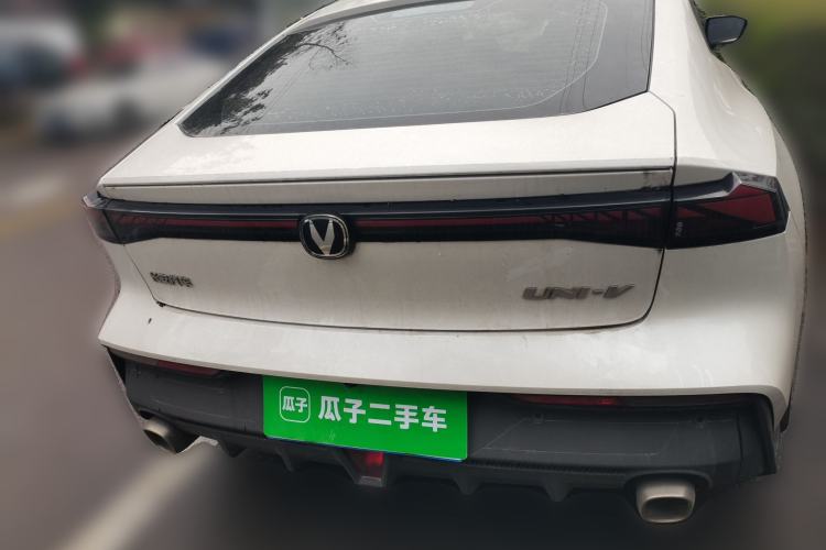 Used CHANGAN UNI-V 2023 1.5T Prestige Model
