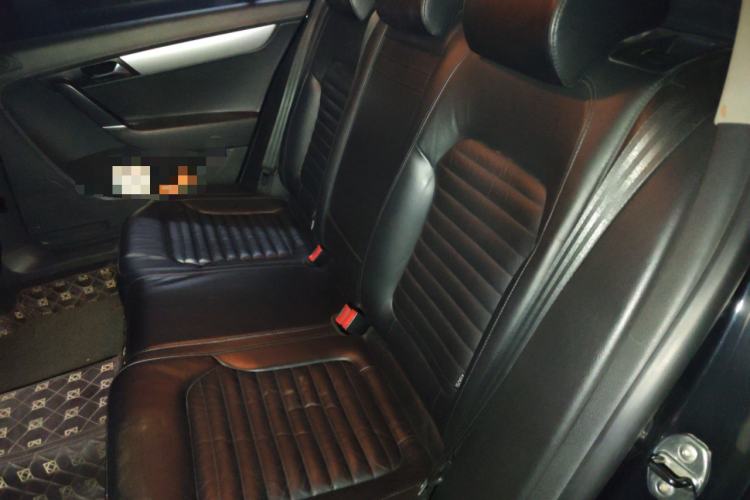 Used Volkswagen Magotan 2013 1.8TSI Premier Model Left Rear Seat