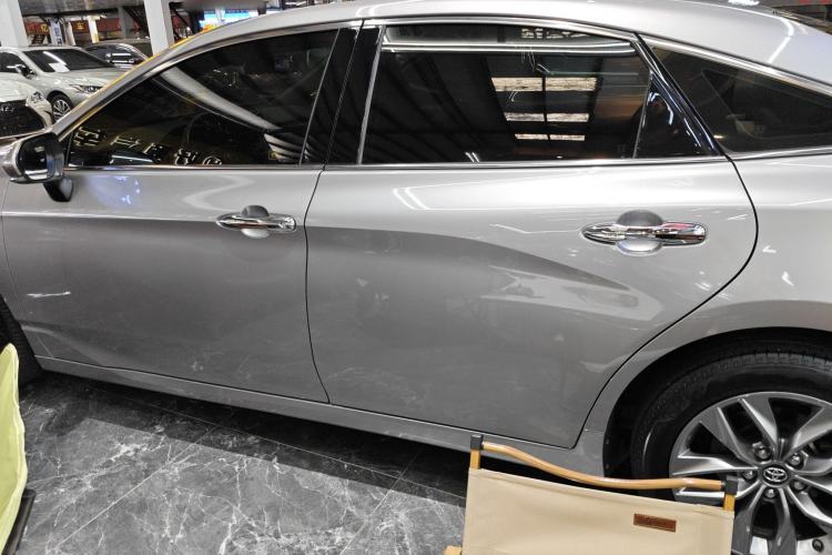 Used Toyota Avalon 2019 Dual-Engine 2.5L Luxury Edition China VI Standard