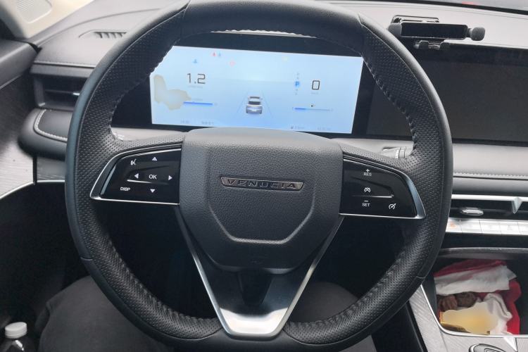 Used Venucia V 2022 260T Black Horse Edition · Idol