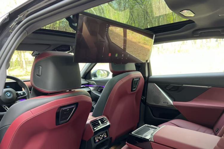 Used BMW i5 2025 eDrive 40L M Sport Package Interior 6