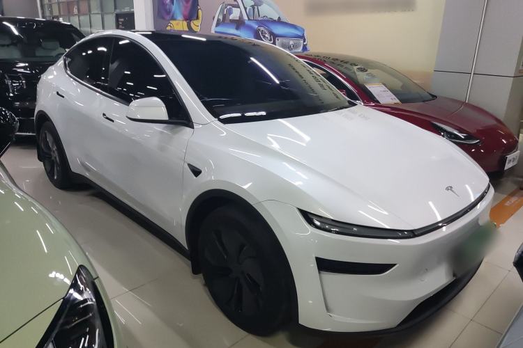 Used Tesla Model Y 2025 Rear-Wheel-Drive Version