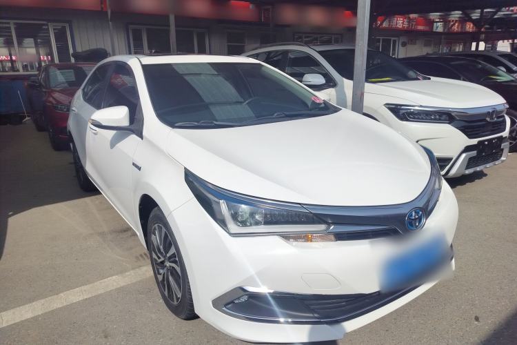 Used Toyota Corolla 2017 Revised Dual-Engine 1.8L E-CVT Leading Edition Front Right 45 Deg