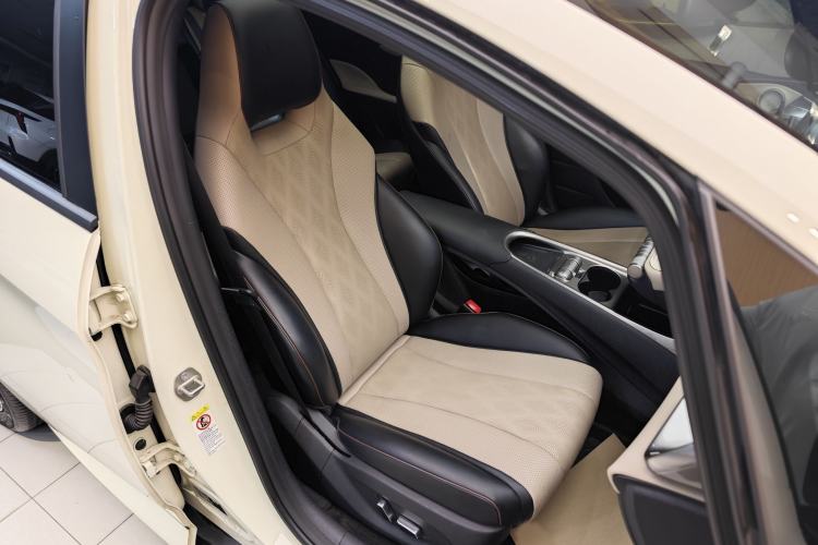 Used BYD Dolphin 2023 420 km Fashion Edition