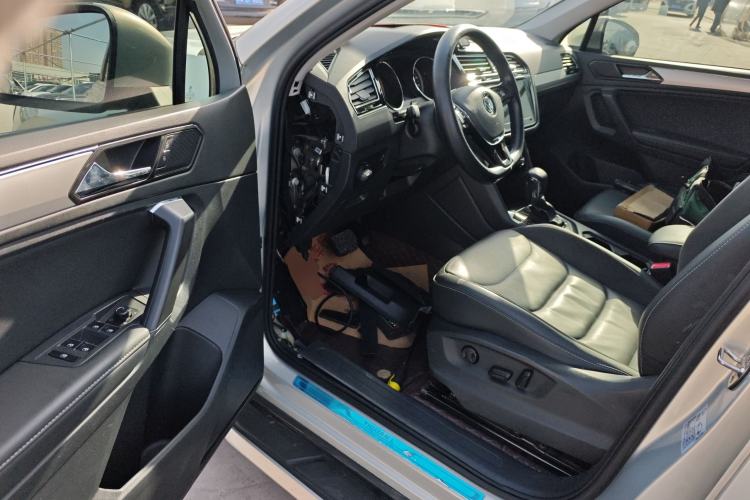 Used Volkswagen Tiguan L 2019 Revised Version 280TSI Automatic Two-Wheel Drive Panoramic Comfort Edition China VI Standard