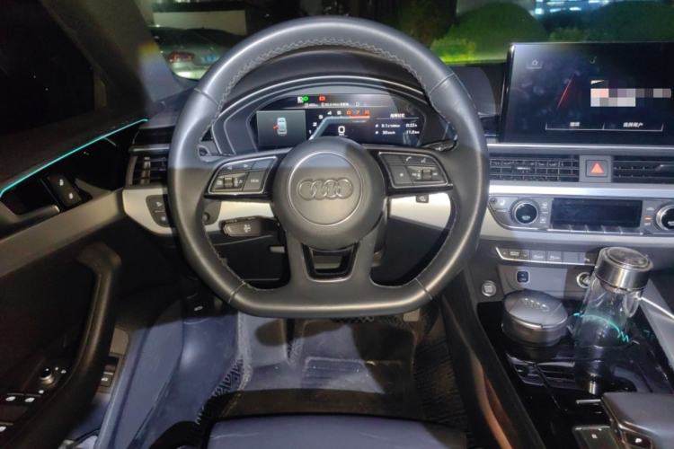 Used Audi A5 2022 Sportback 40 TFSI Stylish and Elegant Model Steering Wheel