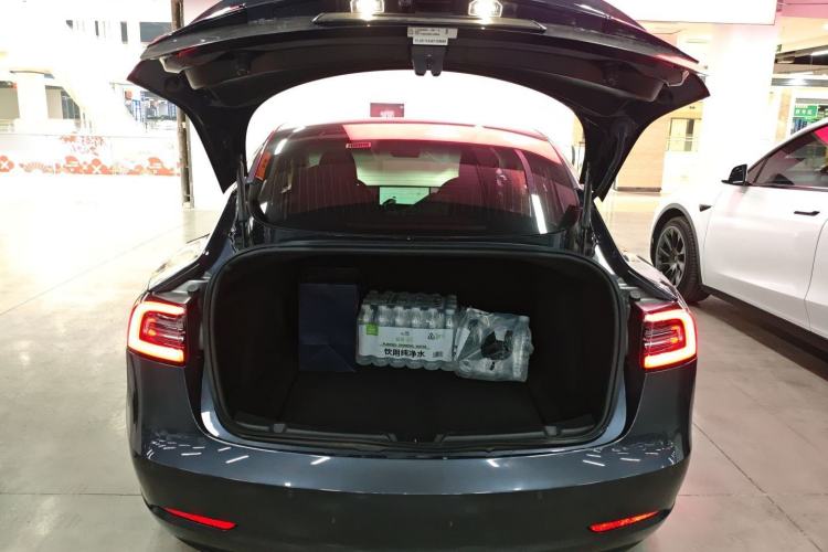 Used Tesla Model 3 2019 Long-Range Rear-Wheel-Drive Version