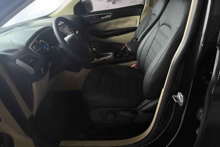 Used Ford Edge 2015 2.0T GTDi Two-Wheel-Drive Elite Edition Left Front Seat