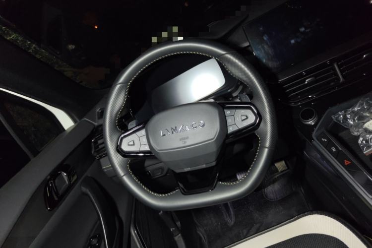 Used Lynk & Co 06 2023 Remix 1.5T Dynamic Halo
