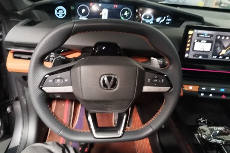 Used CHANGAN UNI-V 2023 2.0T Leading-Speed Edition