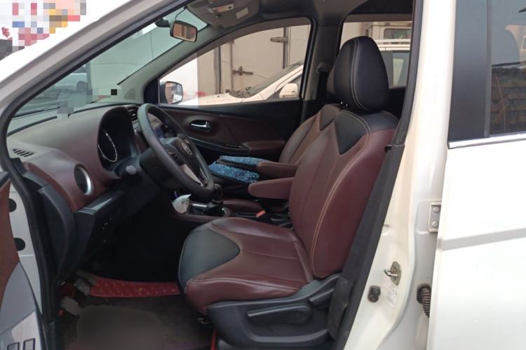 Used Venucia M50V 2017 1.5L XL Manual Comfort Edition