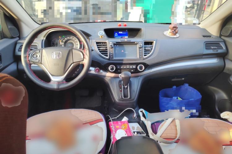 Used Honda CR-V 2015 2.0L two-wheel drive Fashion Edition Center Console