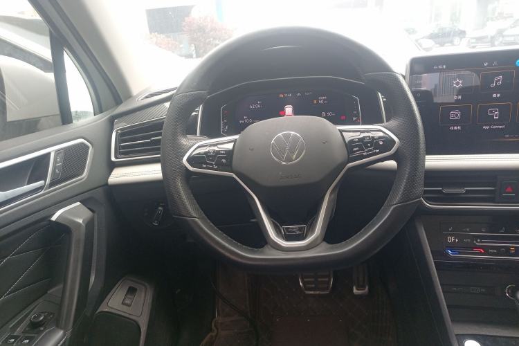 Used Volkswagen Tiguan L 2023 380TSI Automatic All-Wheel Drive R-Line Enhanced 7-Seater Steering Wheel