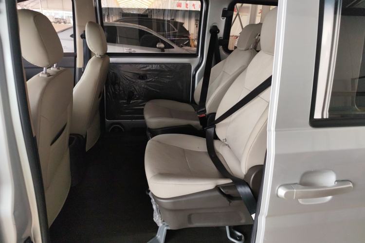 Used Wuling Rongguang V 2019 1.5L Standard Version China VI LAR
