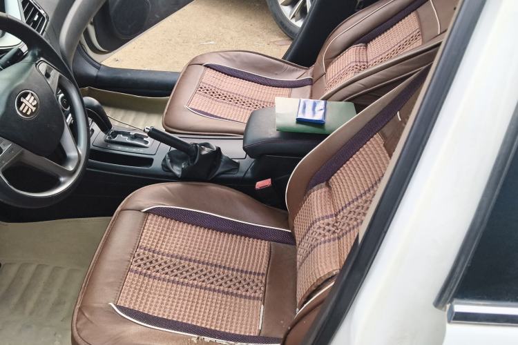 Used Bestune B70 2014 2.0L automatic luxury version
