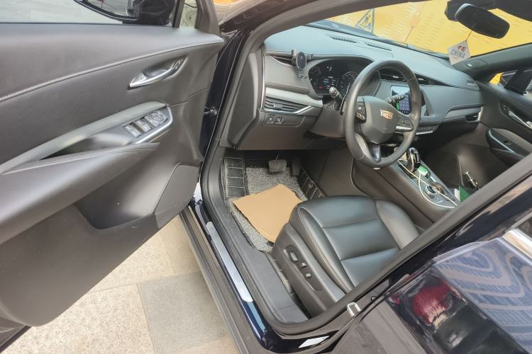 Used Cadillac XT4 2021 28T Two-Wheel Drive Leading Version