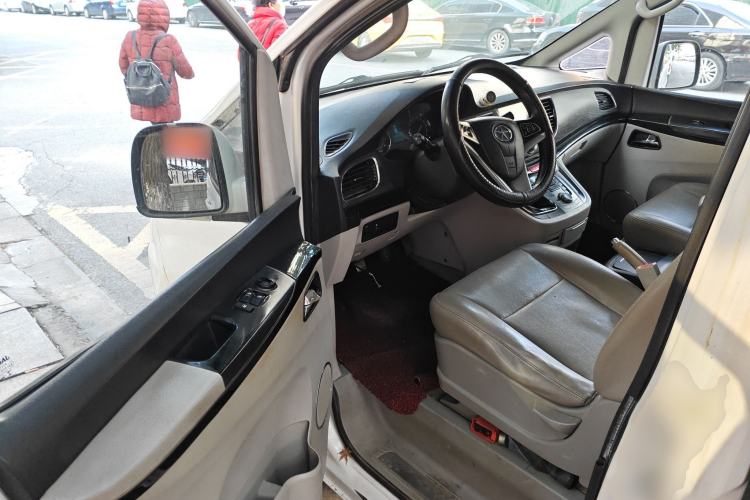 Used JAC Group Refine M5 2013 2.0T Gasoline Manual Business Edition
