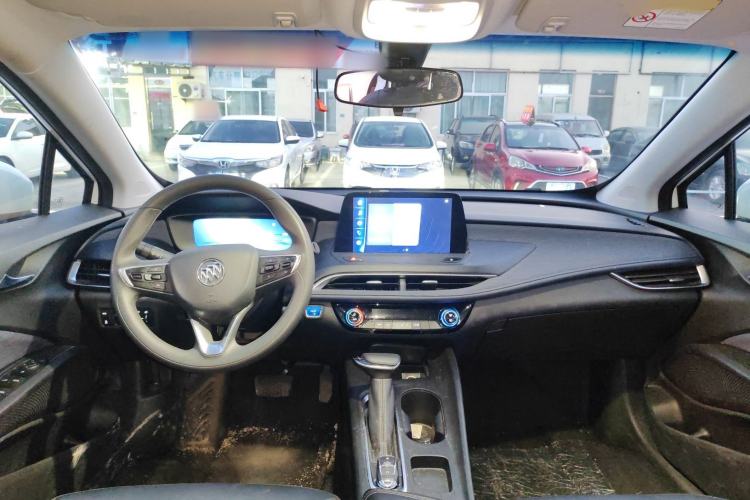 Used Buick Velite 6 2023 Revised Version 430 km Range – Commuter Edition Center Console