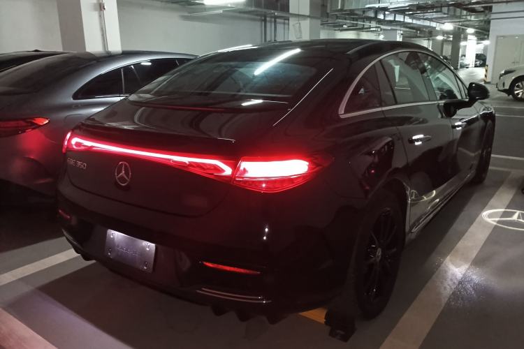 Used Mercedes-Benz EQE 2022 350 Pioneer Edition Rear Right 45 Deg