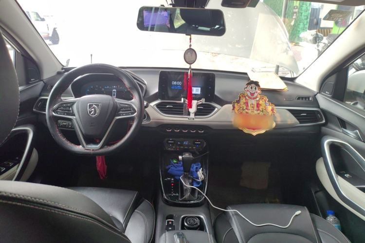 Used Baojun 530 2019 1.5T CVT Prestige Version National V Center Console