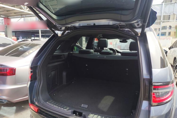 Used Land Rover Discovery Sport 2022 249 PS R-Dynamic S Performance Edition 5 Seats Trunk